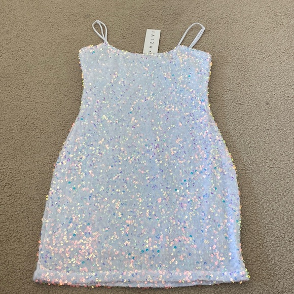 Velvi Homecoming Dress - Picture 1 of 2